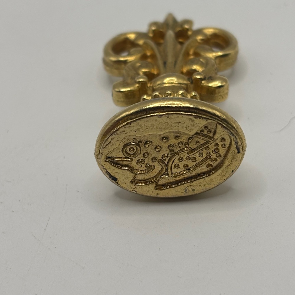Vintage Brass Fleur De Lis Wax Seal Stamp Frog Motif Desk Accessory 1.5 Inch